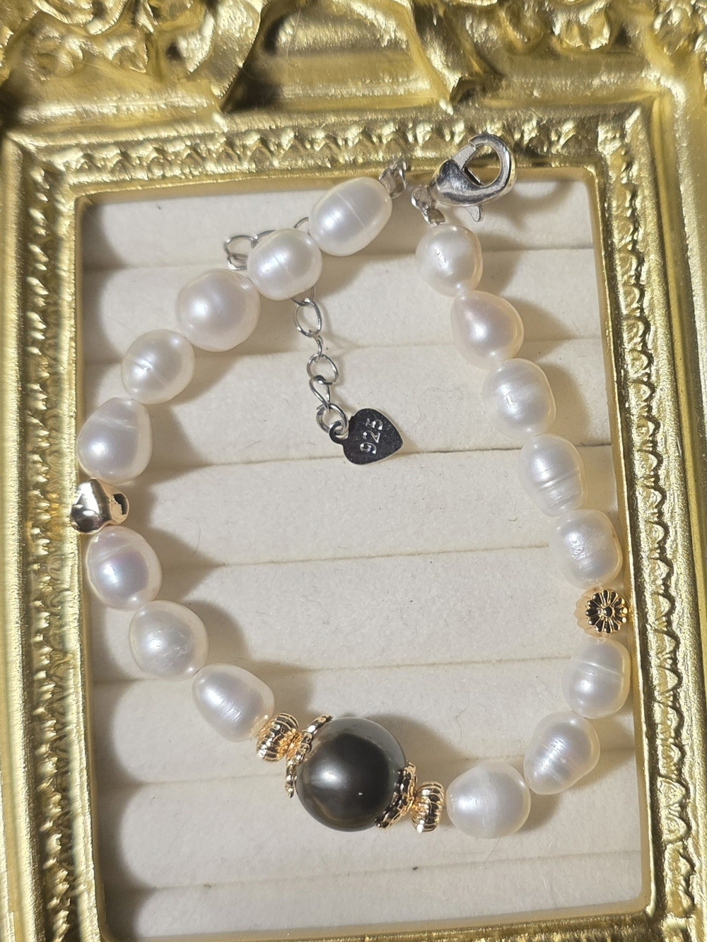 Sterling Pearl Bracelet with Black Tahition Pearl